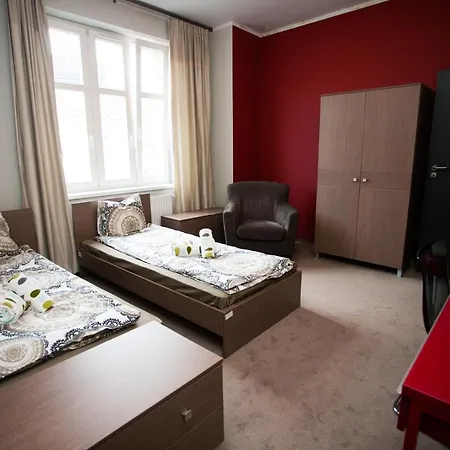 Centrum Integracji Kulturalnej Orzel Szálloda Bolesławiec